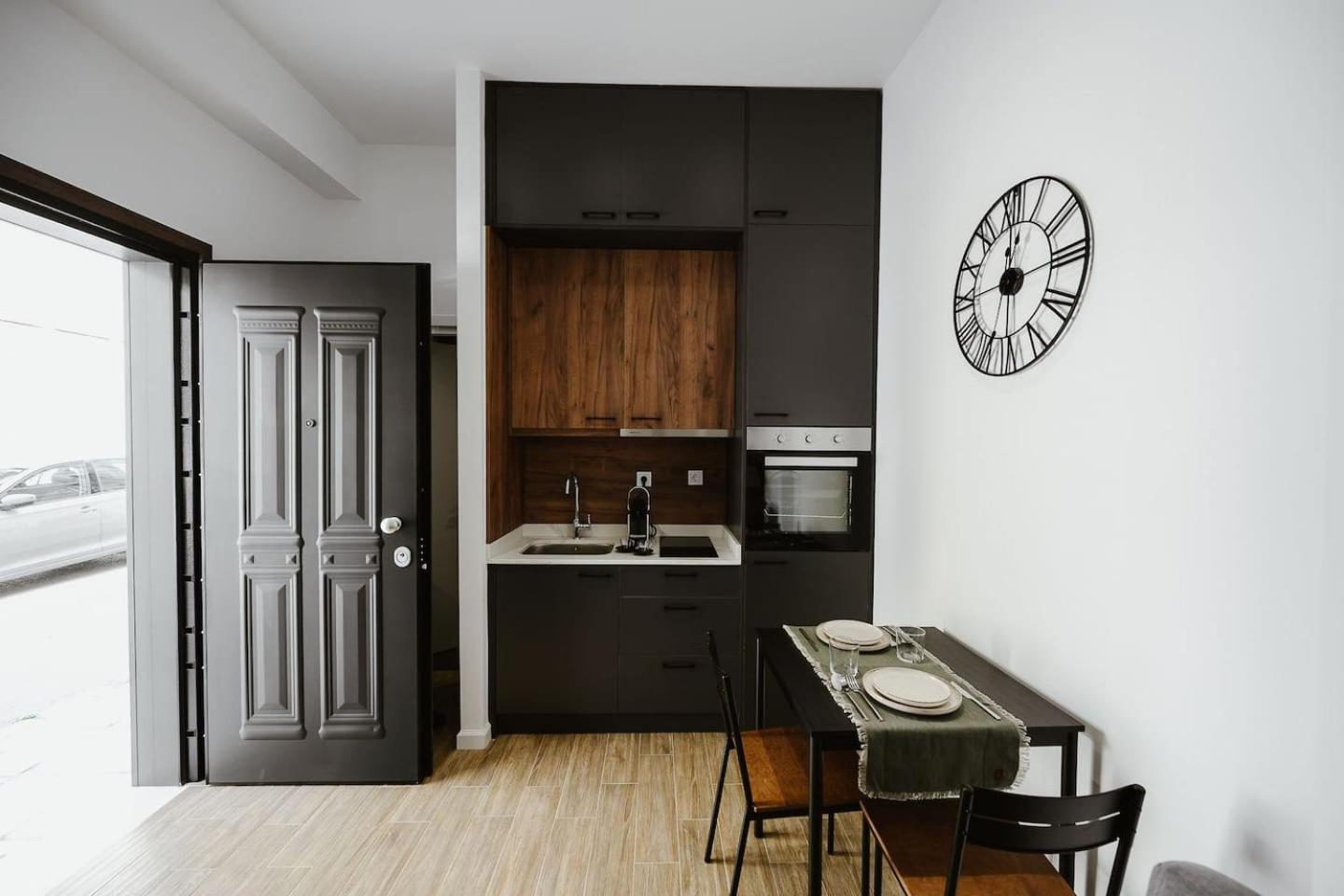 M & N Guesthouse Volos Esterno foto